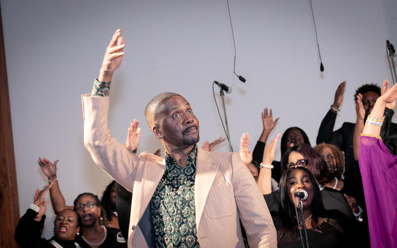 Donald Lawrence performing