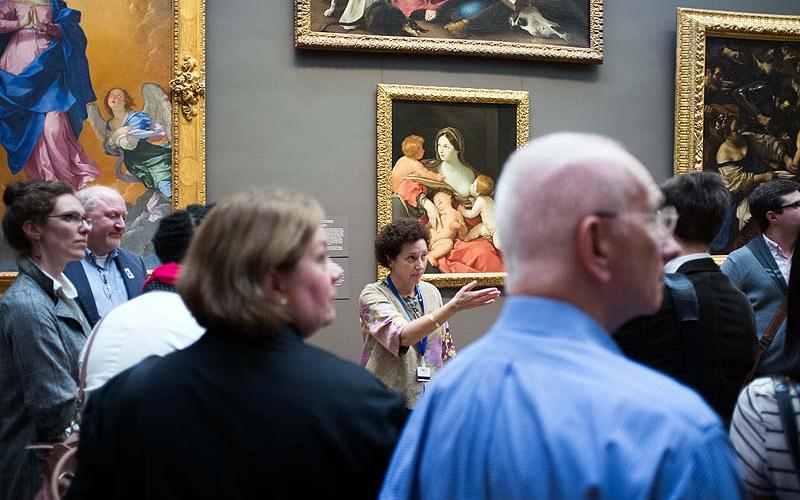 Touring the Met (Vasileios Marinis)