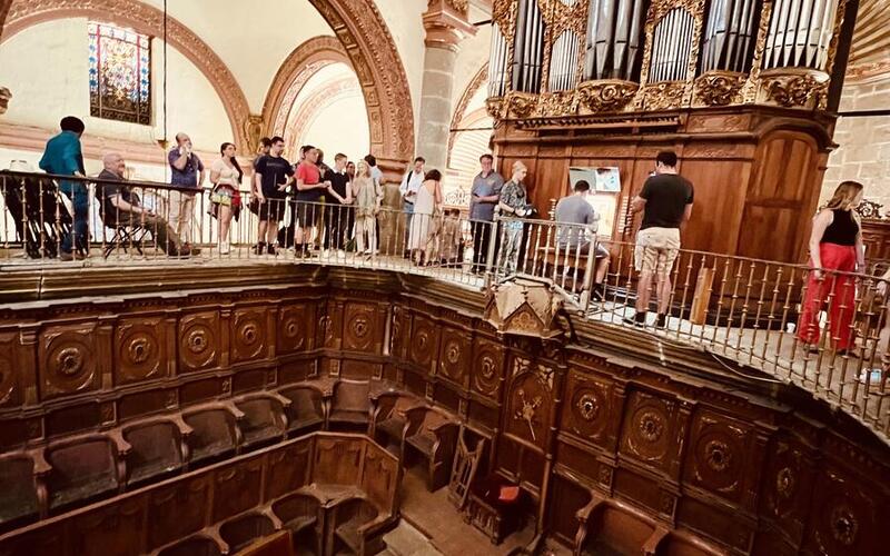 ISM students and faculty trying out the organ at the Oaxaca Cathedral