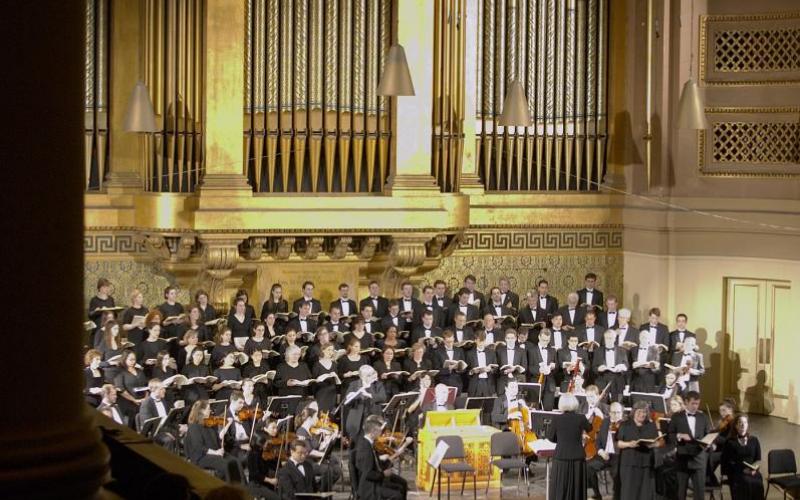 Marguerite Brooks conducts in Woolsey Hall in 2004