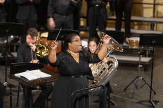 Dr. Felicia Barber, conductor, Yale Camerata