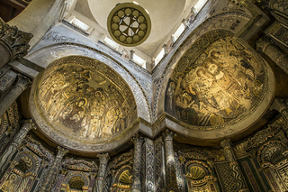 The Egyptian Sanctus and the Apse Iconography of the Red Monastery Church