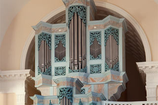 The organ at Yale New Haven Marquand Chapel