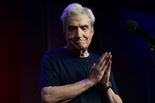 Robert Pinsky, presenting a lecture