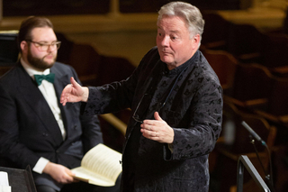 David Hill Conducting Yale Schola