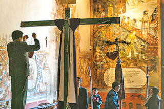 Holy Week in an Andean Village, photo by Robert Lisak