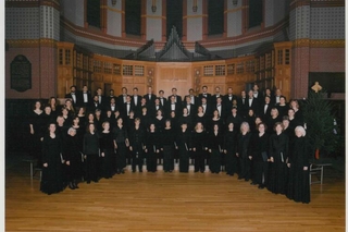 Camerata poses before a concert in Battell Chapel, circa 2000