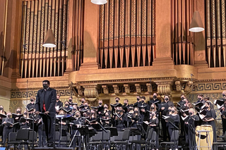 Conductor André Thomas with Camerata in Woolsey Hall