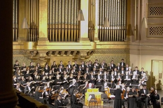Marguerite Brooks conducts in Woolsey Hall in 2004