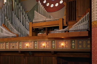 the Holtkamp organ in Battell Chapel.