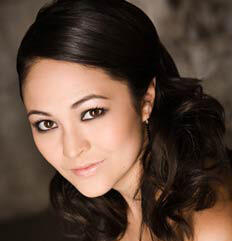 Debi Wong headshot